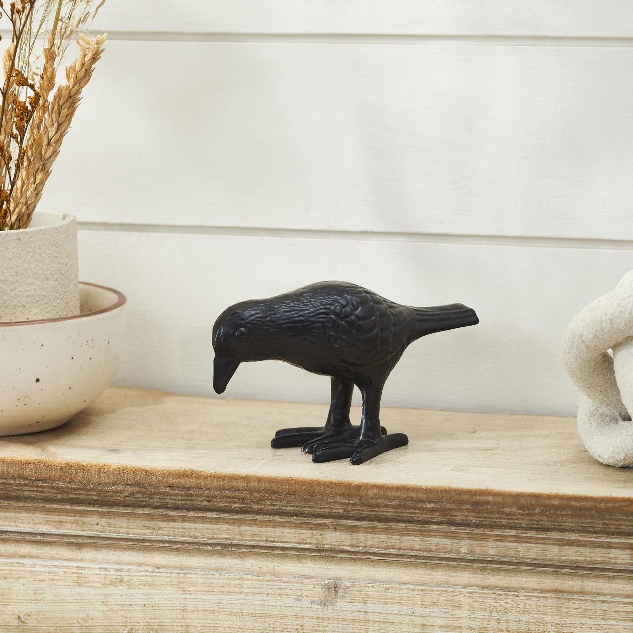 Black Metal Crow - 6.25x3.5 - Country Village Shoppe