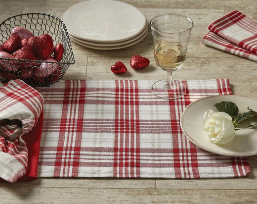 https://cdn11.bigcommerce.com/s-tfdhmk/products/19820/images/153730/Peppermint-Plaid-Kitchen-Dining-Collection-colKitchen-DiningPeppermintPlaid_image1__69245.1667553841.520.520.jpg?c=2