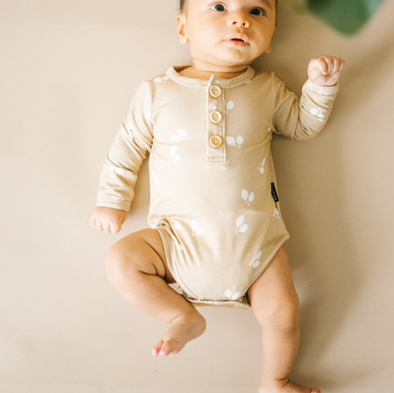 Belan.J L/S Onesie - Tiny Leaves