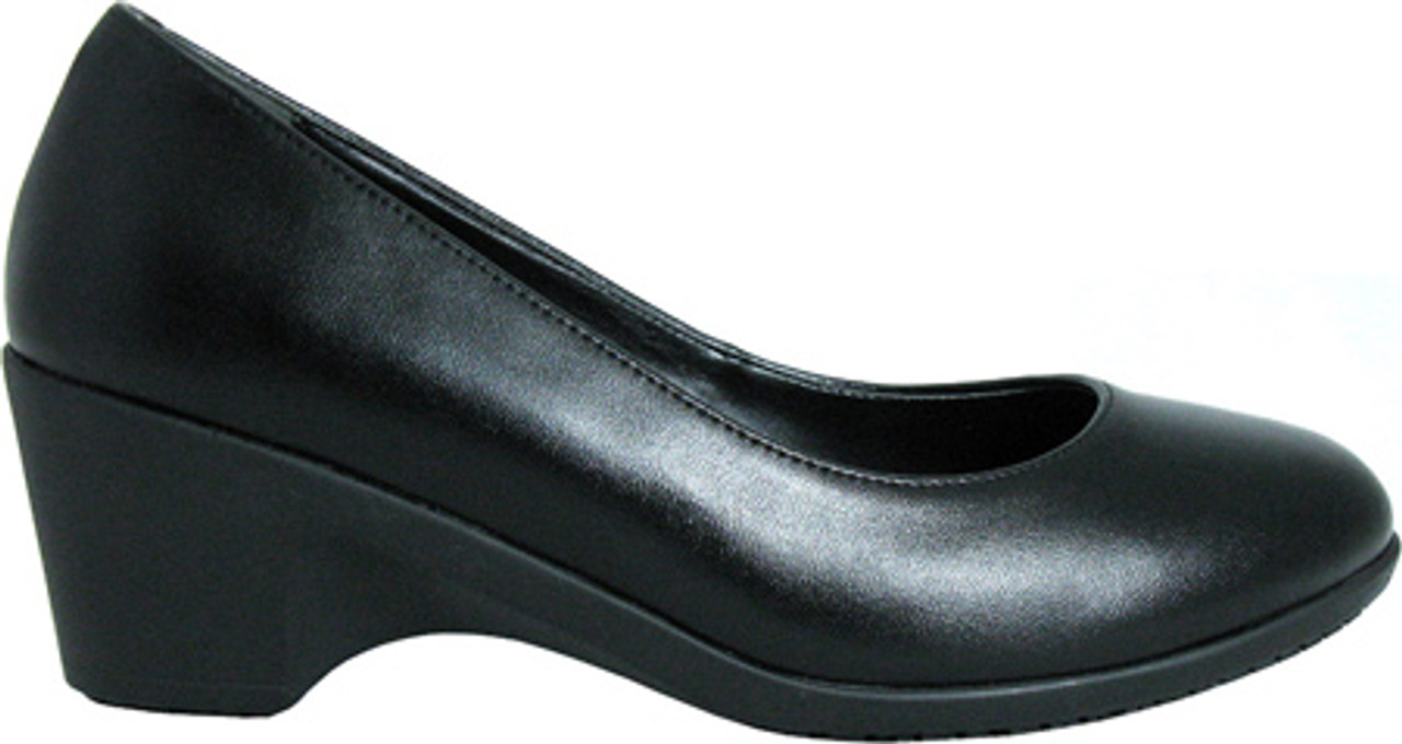 non slip pumps