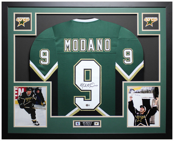Mike Modano Autographed & Framed Green Dallas Jersey Auto Beckett Certified