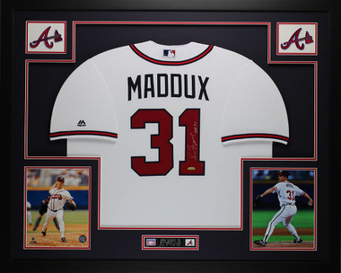 Greg Maddux Signed Jersey (LOJO)