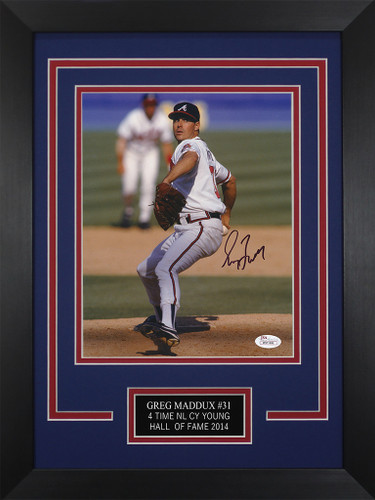 Braves Greg Maddux Authentic Signed 8x10 Photo Autographed