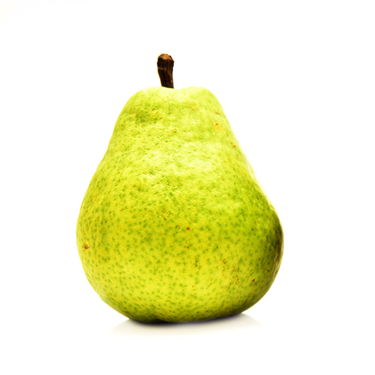 Premium Photo  Pears fresh sweet organic pears with leaves on