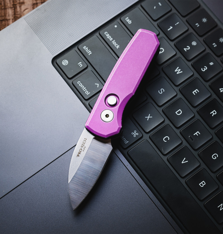 Runt 5 - 2025 Blade Show West.1