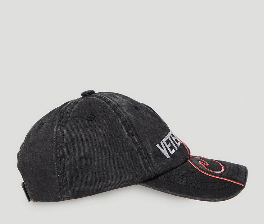 Vetements Reebok Flame Men's Black Baseball Cap