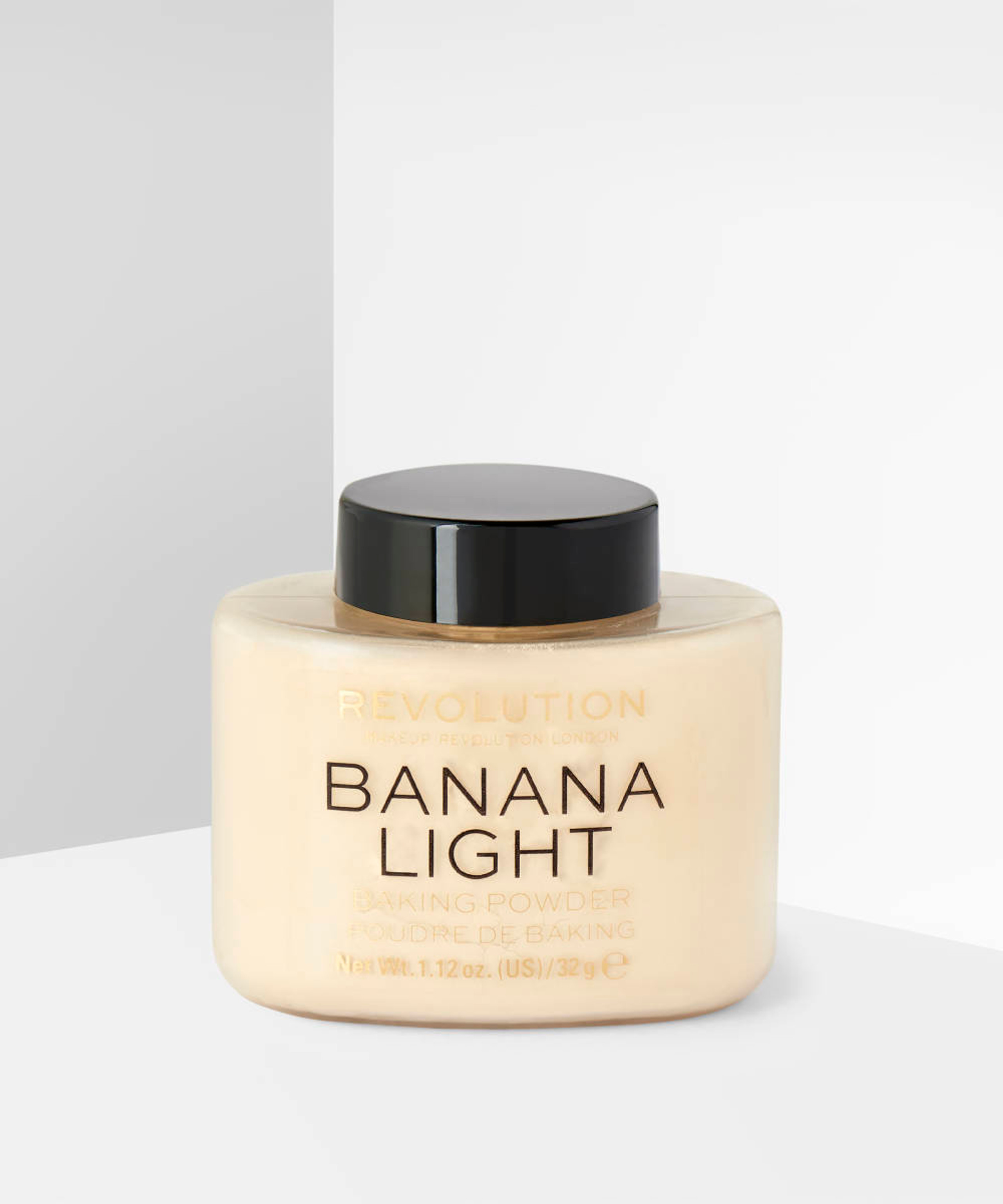 Revolution Loose Baking Powder Banana Light 40 g