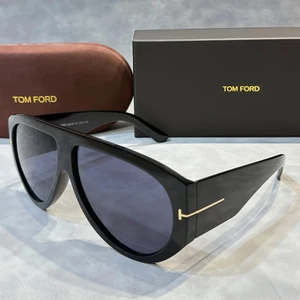 Tom Ford Bronson TF1044 Oversized Aviator Sunglasses - Shiny Black Frame