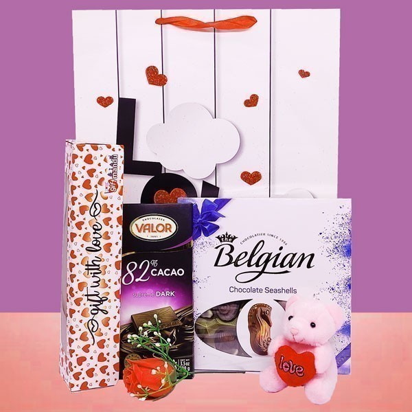 Chocolates, Teddy Bear and Rose Combo Package Valentine's Day Gift to ...