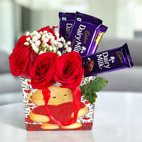 Romantic Roses and Chocolates Bag Valentine's Day Gift to Nepal | Giftmandu