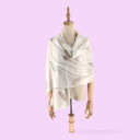 Graceful White Scarf with Leaf Design – Luxuriously Soft & Fashion-Forward