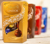 Lindt Lindor Assorted Swiss Chocolate 200g (4 Flavours)