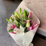Six Beautiful Lily Flower Bouquet