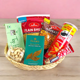 Savor the Moment: Rakura Tea and Snack Delights