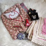 Beautiful Kurta Set with Beauty Accessories Combo for Mom