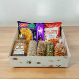 Whisky 200ml & Snacks Indulgence Box