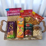 Snacks Gift Basket with Real Juice & Dry Nuts