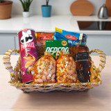 Snacks, Black Label 200ml & Dry Nuts Gift Basket JNK-4871