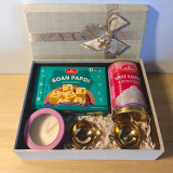 Sweet Treat with Scented candle & Diyo Gift Box Sweet Treat with Scented candle & Diyo Gift Box