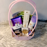 Stylish Beauty & Treats Gift Bag