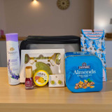 Beauty Accessories & Chocolate Box JNK-5288