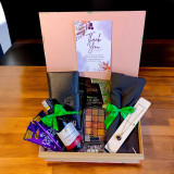 Red Wine 187ml Gift Box with Purse, Chocolates & Pampering Essentials Box JNK-5540