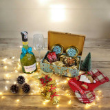 Christmas Special Gift Box with White Wine 750 ML, Treats & Decor SK-1389