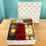 Gentleman’s Gift Box with Whisky 180ml & Roses JNK-6244