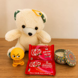 Cozy Moments Gift with Teddy, Candle & KitKat