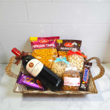 Snacks, Red Wine 750ml & Dry Nuts Gift Combo JNK-6505