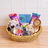 Elegant Pamper Gift Set with Jewelry & Chocolate