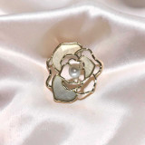 Flower & White Pearl Design Saree Pin STP-89