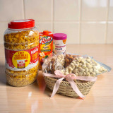 Wholesome Nutrition & Healthy Snacking Gift Hamper DKG-550