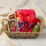 Traditional Glam & Beauty Luxury Set With Saree SK-2527