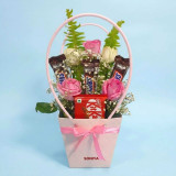 Elegant Mixed Roses & Chocolate Gift Basket With Personal Touch SK-2775