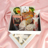 Beauty Gift Box with Raffaello Chocolates JNK-7282