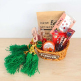Traditional Style Beauty & Sweet Hamper SK-3018