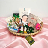 Shrawan Festive Beauty & Dry Fruits Gift Basket SPM-858