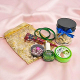 Cashew, Mehendi & Green Bala Gift Set DKG-1379