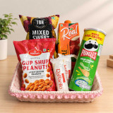Crunchy Snacks & Raffaello Gift Basket SK-3726