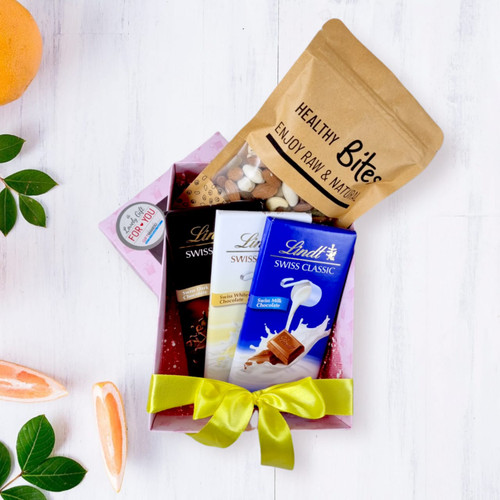 Box Gift Hamper With Mix Dry Nuts And Lindt Chocolate