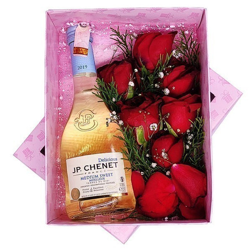 JP Chenet Medium Sweet Wine with Romantic Red Roses
