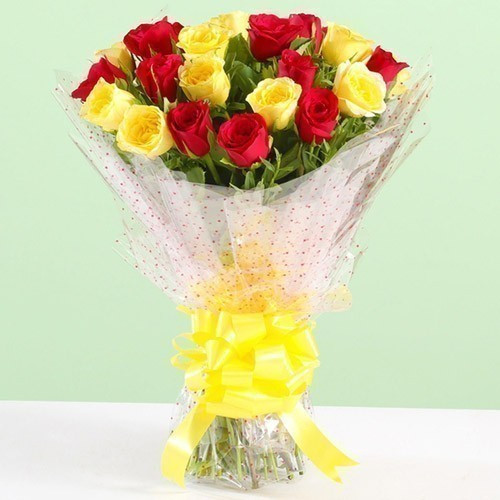 20 Mixed Roses (Red + Yellow)