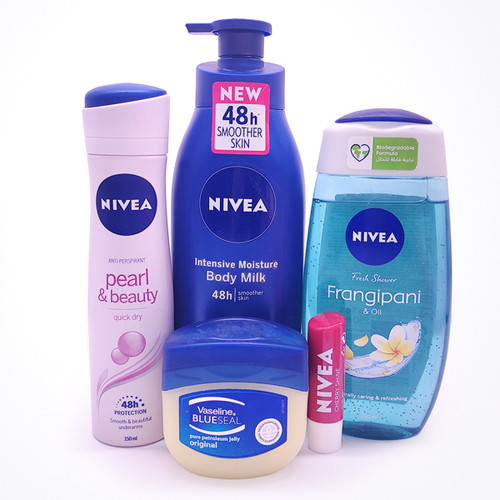 Nivea Winter Care Cosmetic Hamper