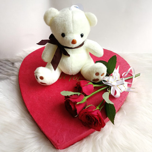 Teddy With Red Roses Gift Hamper