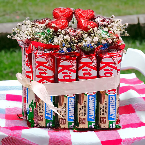 Gourmet & Kitkat Chocolates Bouquet Gift