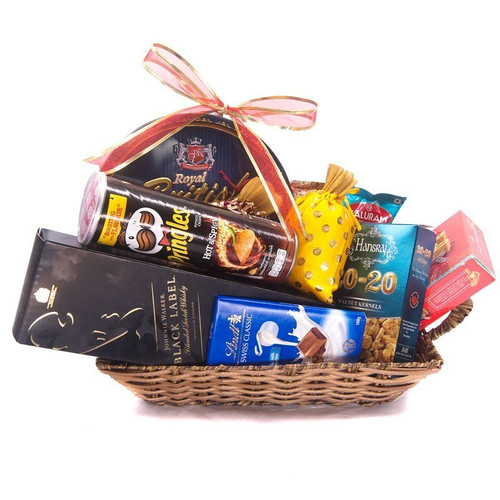 Premium Butter Cookies, Chocolate, Namkeens, Chips, Walnut Kernels with JW Black Label and Dry Nuts Pouch in Tray