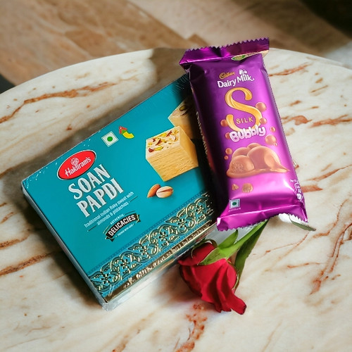 Cadbury Silk Bubbly With Soan Papdi & Red Rose