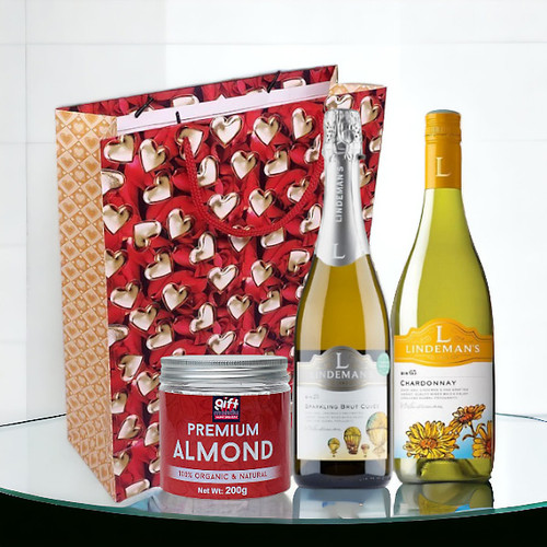 Lindeman's Wines & Dry Nuts Combo in a Beautiful Paper Bag