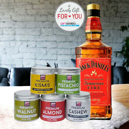 5 Type Dry Nuts Combo with Jack Daniels Whisky 5 Type Dry Nuts Combo with Jack Daniels Whisky